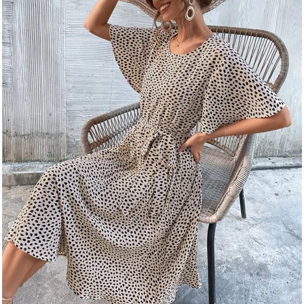 Boho dots butterfly sleeve belted dress - Picture 4 of 9